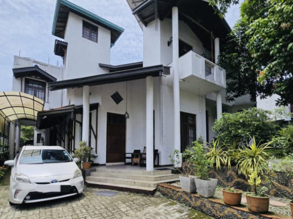 Luxury House for Sale in Piliyandala - Mampe